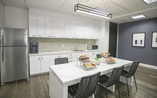Suite 700 – Premier Workspaces for Rent – Cerritos, CA