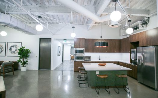 Office 1 – Workspaces for Rent at 21550 Oxnard Street, Woodland Hills CA